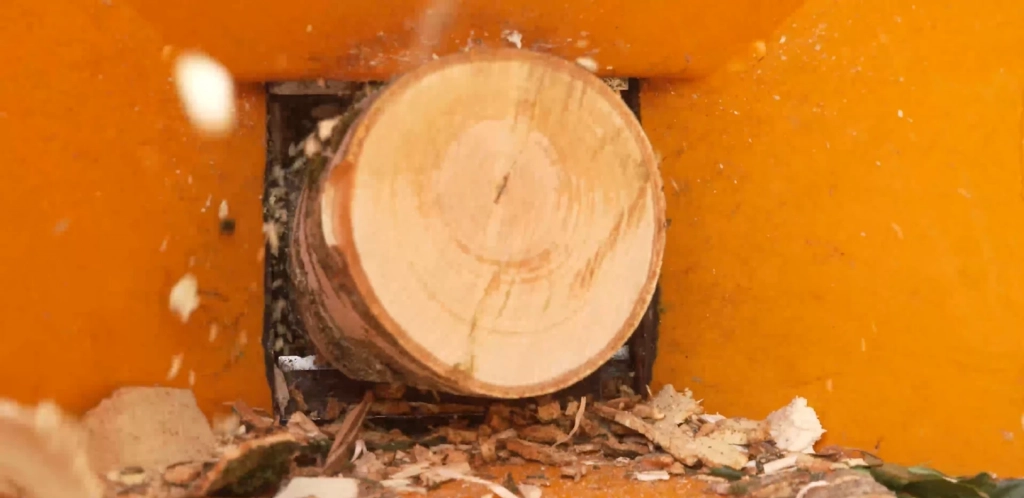 Broyeur à bois professionnel gros diamètre Först