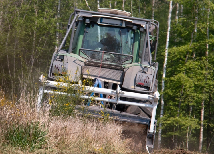 Broyeur Forestier pour Tracteur, Pelle et Robot Porte-outils